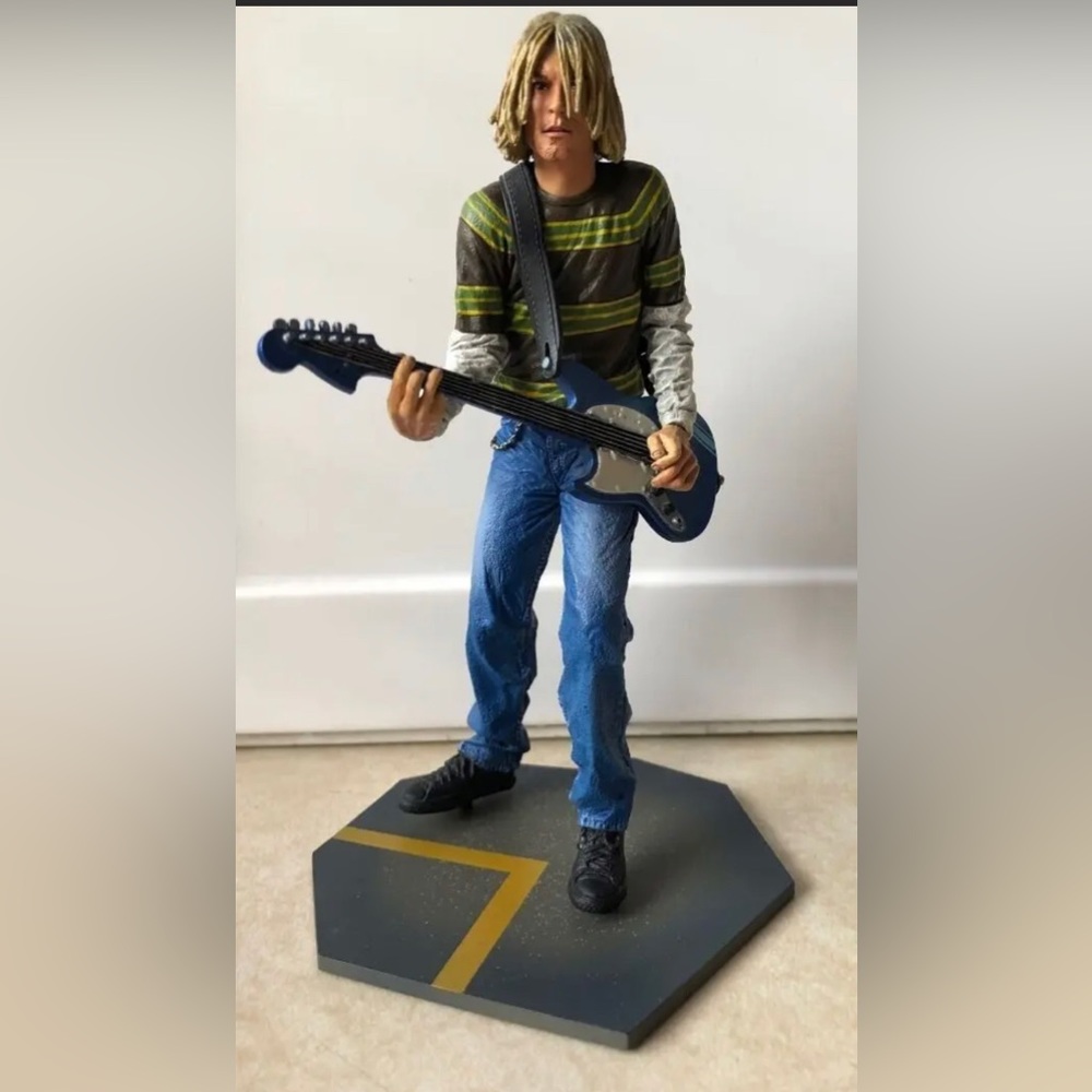 Action Figure Kurt Cobain Nirvana Smells Like Teen Spirit - 1991